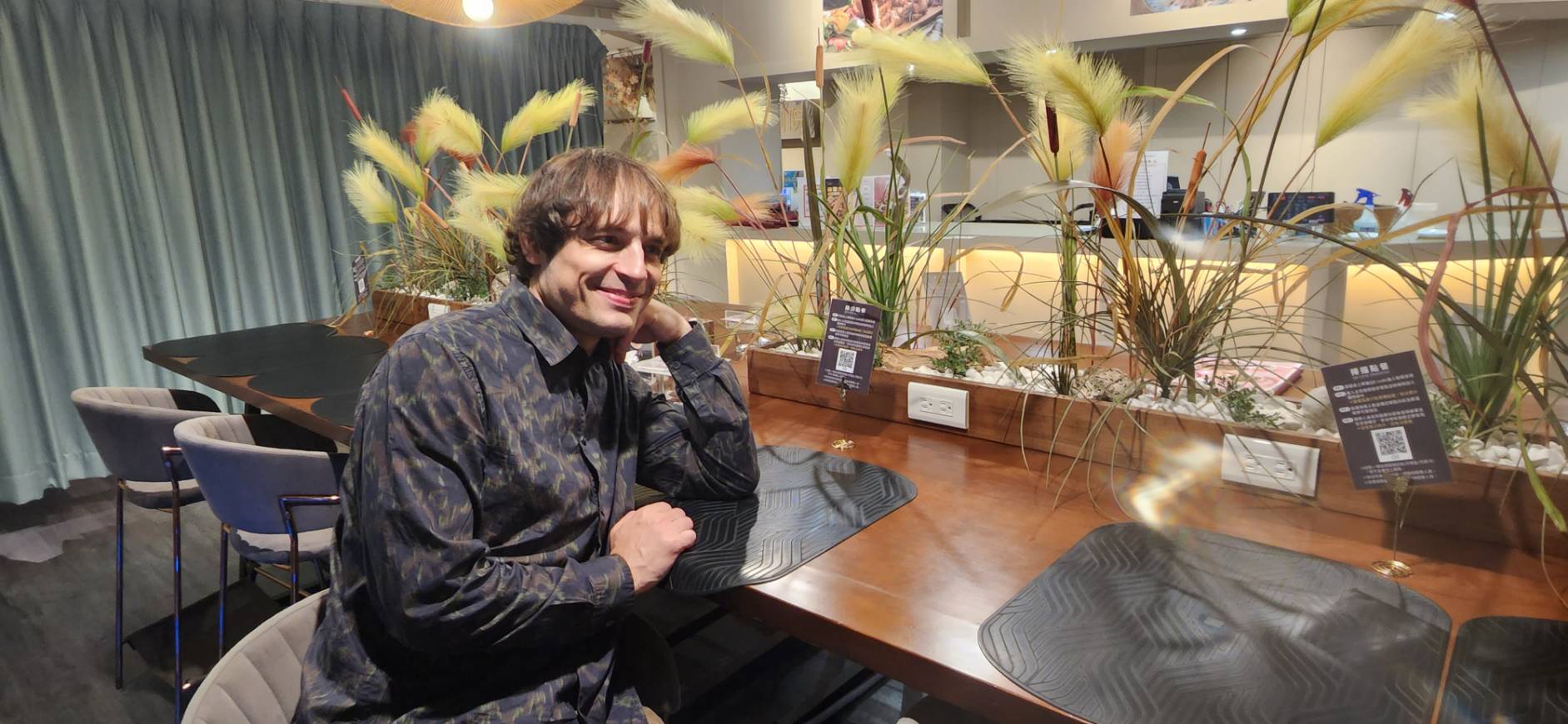 鋼琴家拉什科夫斯基本週將於台北與高雄帶來鋼琴獨奏會，一個晚上獻演拉威爾、拉赫曼尼諾夫、蕭邦3位名家的經典之作。(江昭倫 攝)