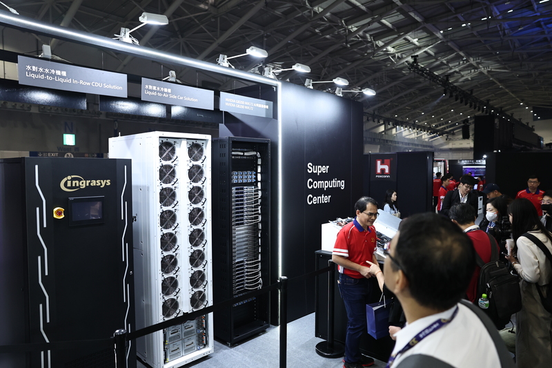 數發部去年採用輝達與AMD晶片建置AI算力池，開放產業申請使用。圖為輝達GB200伺服器機櫃。(中央社資料照)