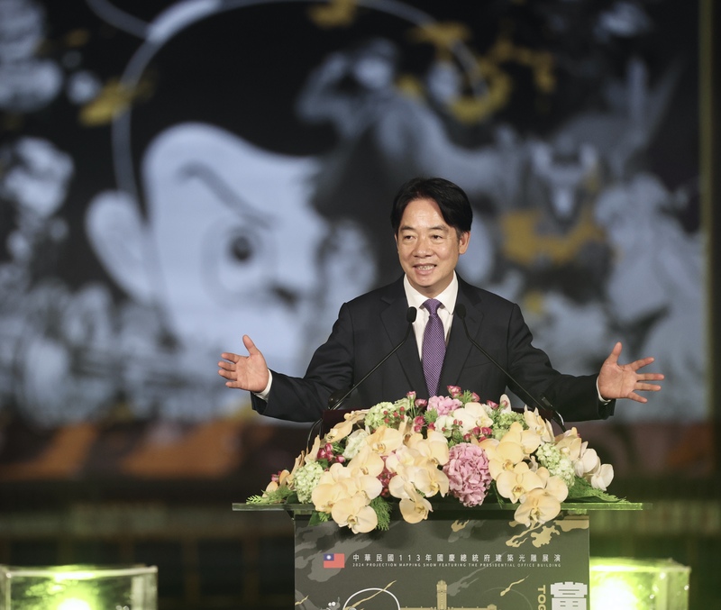 外界高度關注總統賴清德將發表上任後的首次國慶演說。圖為賴清德總統(圖)8日出席2024國慶總統府建築光雕展演點燈儀式。 (圖：中央社)
