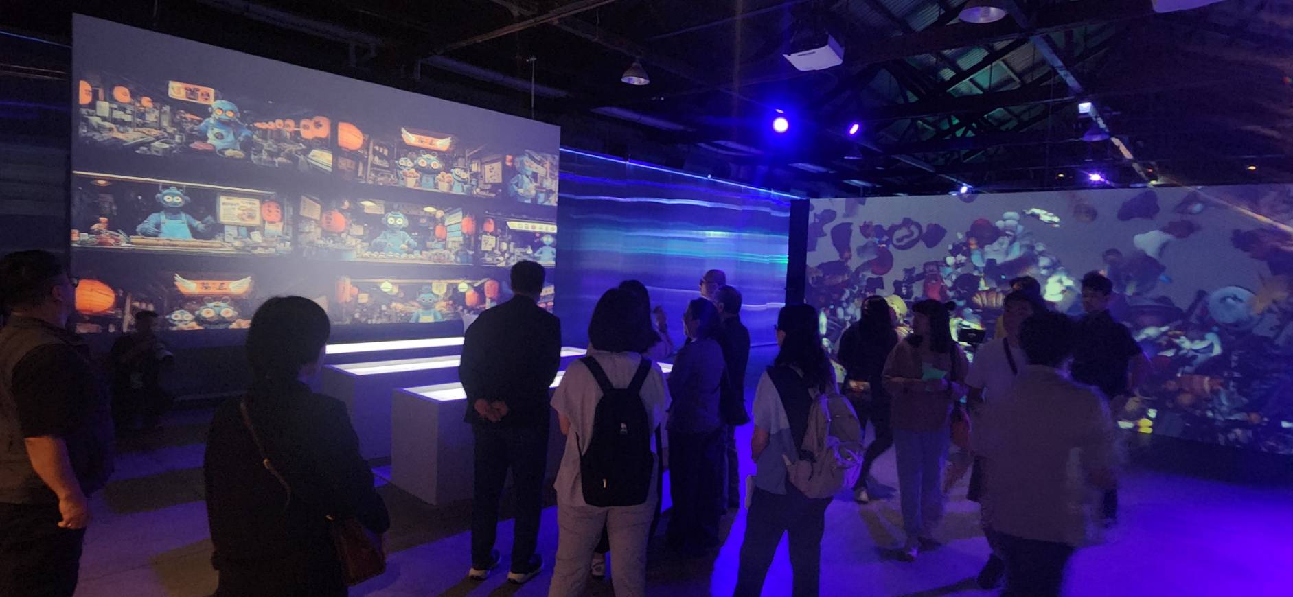 「2024TTXC台灣文化科技大會」12日在高雄駁二特區開幕，橫跨展演、影視、音樂、科技及產業等面向，串連成新潮好玩的文化科技派對。(江昭倫 攝)