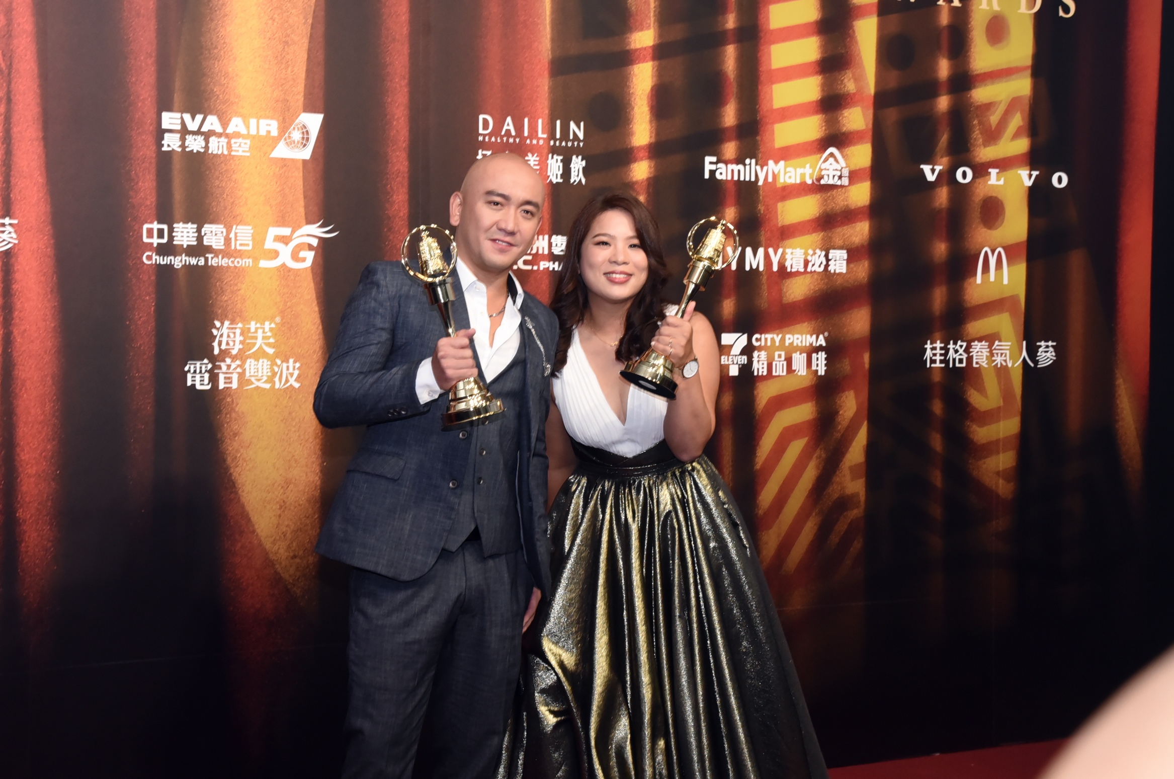 央廣主持人POLO、柚子《臺灣文武爿》，連莊藝術文化節目主持人獎。 (圖:江麗華攝)
