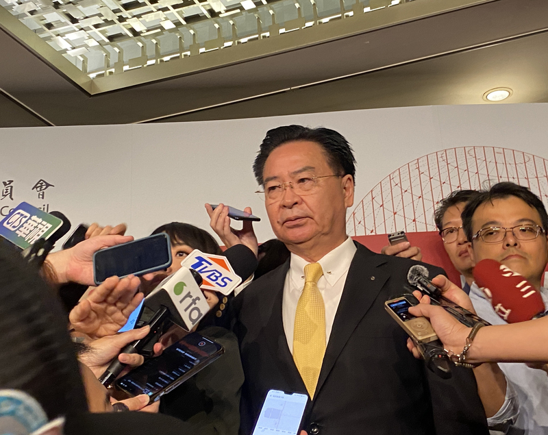 國安會秘書長吳釗燮(圖)擔任外交部長時期的何姓助理疑涉共諜案，遭羈押禁見。資料照。(圖：中央社)