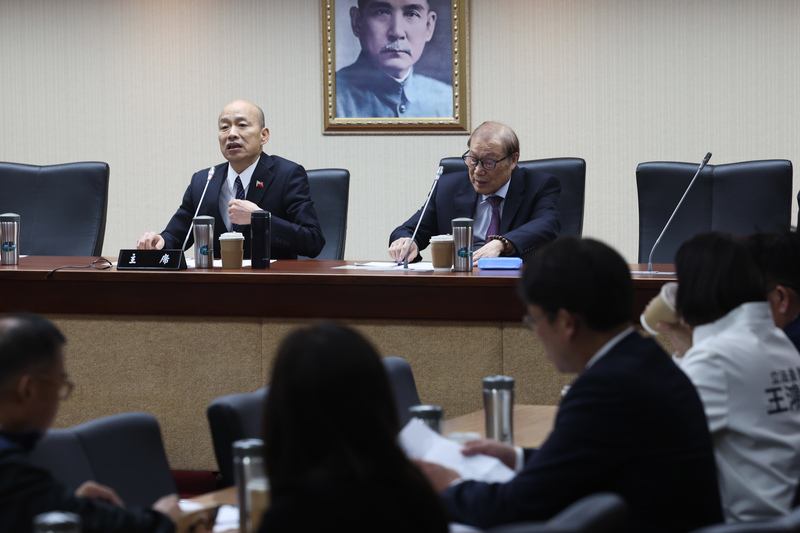 勞發署公務員疑遭霸凌輕生引發社會高度關注，國民黨立院黨團在立院提案，要求立法院成立公務員輕生案調查委員會，相關提案於今天13日立法院會中逕付二讀，並交付黨團協商。資料照。 (圖：中央社)