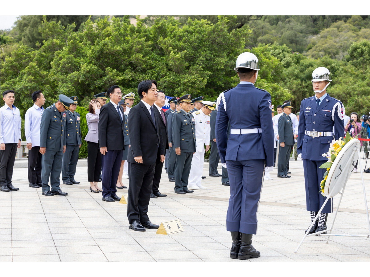 賴清德總統在「光復節」的79週年當天前往金門，並主持「古寧頭戰役75週年追思祭悼典禮」。 (總統府提供)