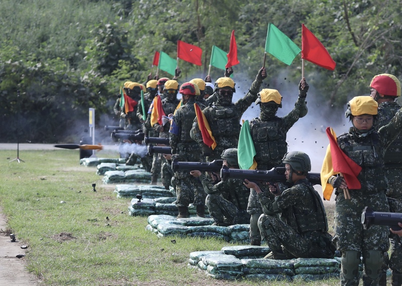 圖為紅隼火箭彈實彈射擊。資料照。(圖：中央社)