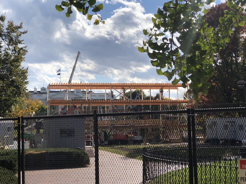 圖為美國白宮，正在搭建新總統就職舞台。(中央社記者石秀娟華盛頓攝  113年11月8日 圖：中央社)