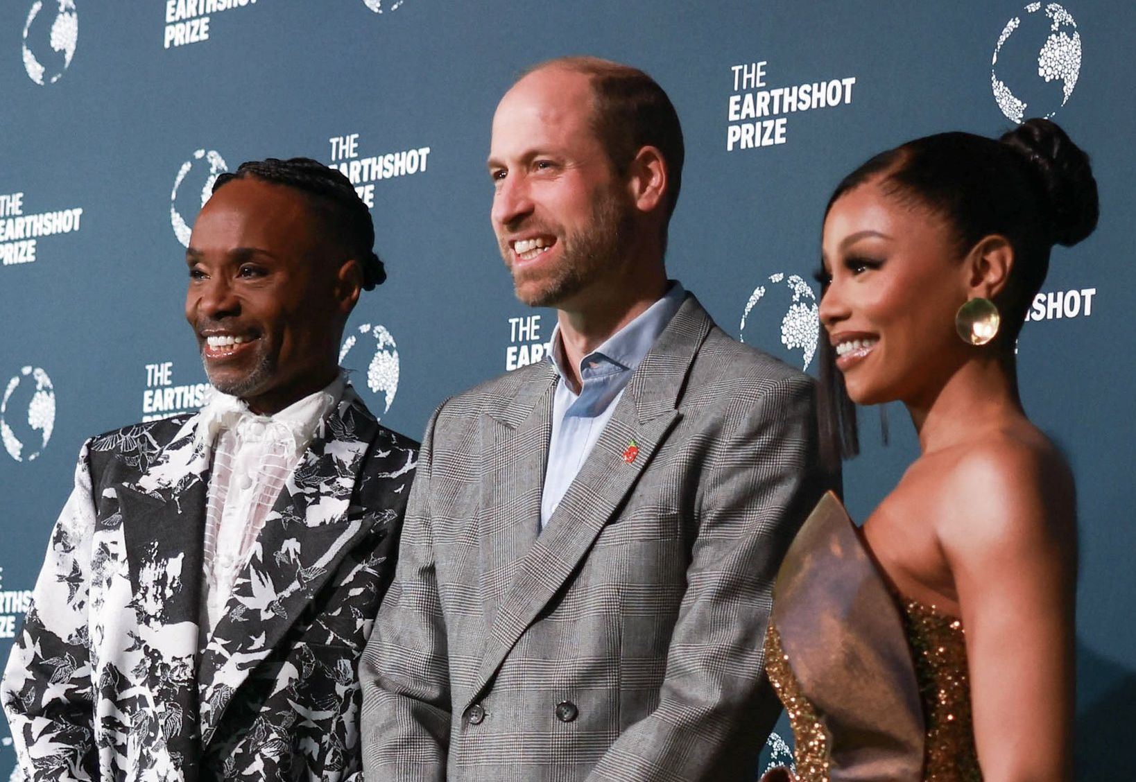 英國威廉王子(中)7日在南非出席「為地球奮鬥獎」(Earthshot Prize)頒獎典禮。 (圖:@KensingtonRoyal)