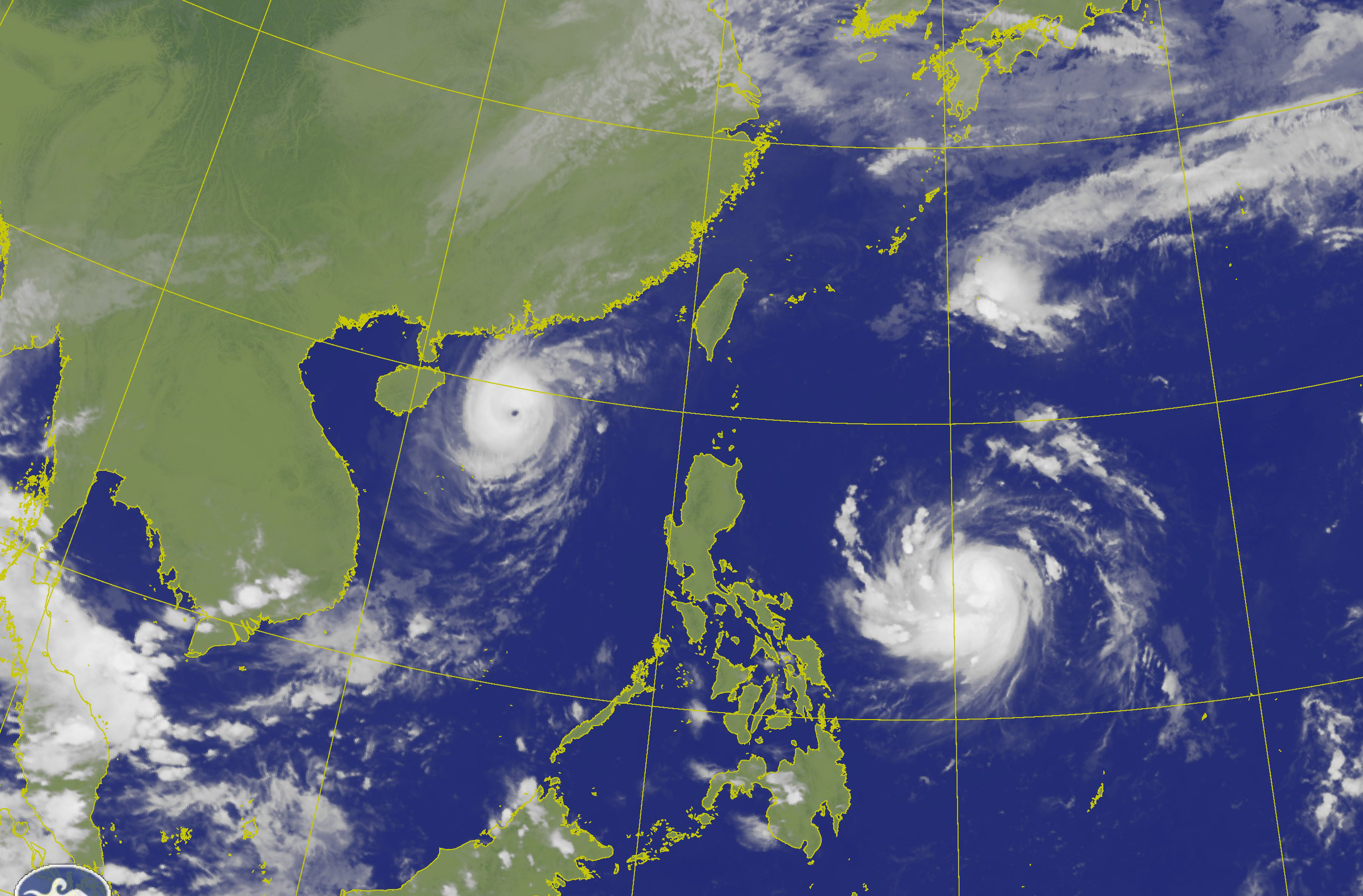 氣象署9日表示，菲律賓東方與關島附近，有2個熱帶性低氣壓分別形成颱風「桔梗」與「萬宜」，預估對台無直接影響。(翻攝氣象署官網)