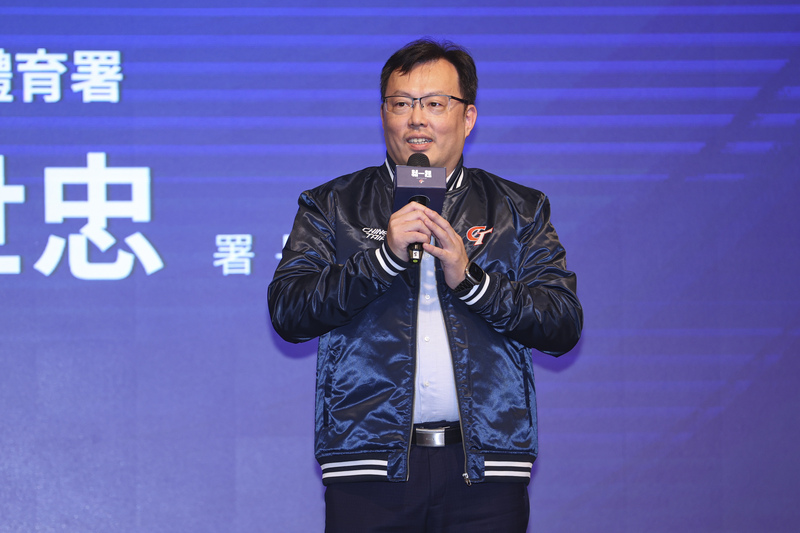 體育署長鄭世忠勉勵台灣隊：前3名有國光獎金拿。 (圖：中央社)