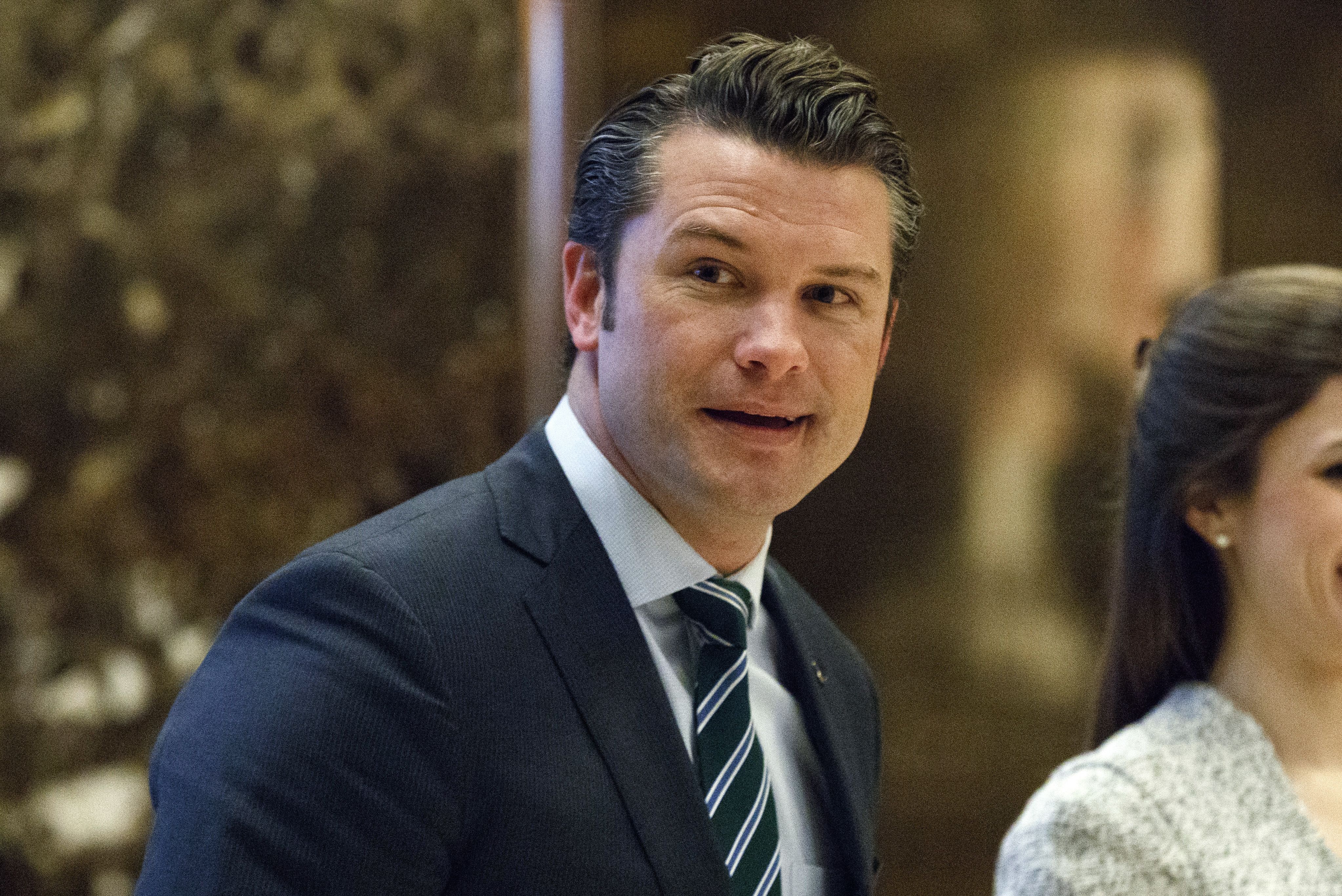 美國準總統川普(Donald Trump)12日宣布，福斯新聞頻道評論員赫格塞斯(Pete Hegseth)將出任國防部長。資料照。(美聯社/達志影像)