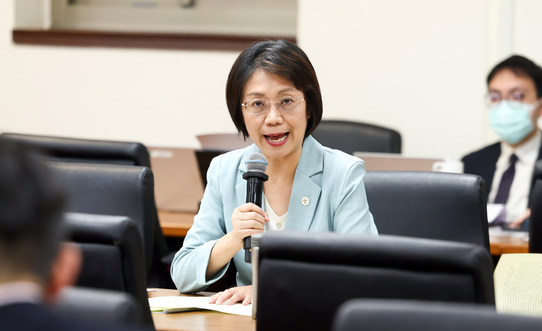 國民黨立委翁曉玲領銜提出「憲法訴訟法」修正草案，被執政黨視為「核彈級憲政危機」。資料照。(圖：中央社)