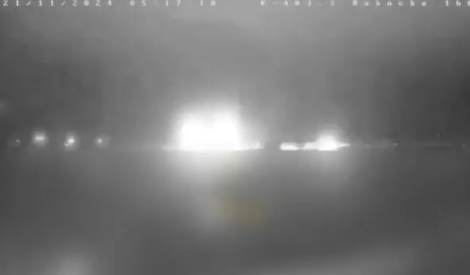 軍事專家指出，俄羅斯對烏克蘭發射的實驗性新型極音速飛彈，實際只是應用多年來用於洲際彈道飛彈的舊技術。(X@Tendar)