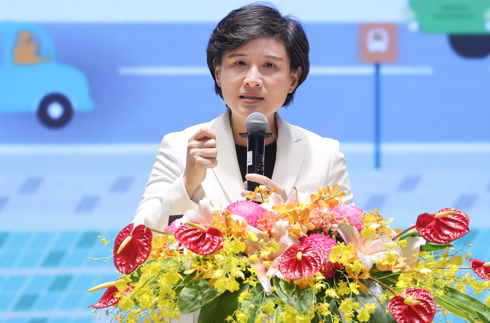 政府機關永續長聯盟23日成立並舉行共識營，行政院副院長鄭麗君出席致詞。(圖：中央社)