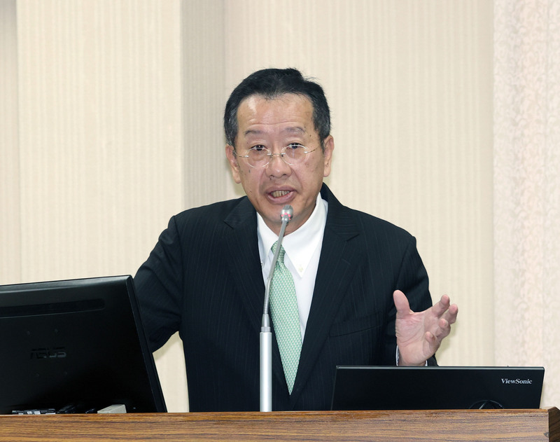 國防部長顧立雄25日上午至立法院外交及國防委員會專案報告「獵鴞專案執行規劃」，並備質詢。(圖：中央社)