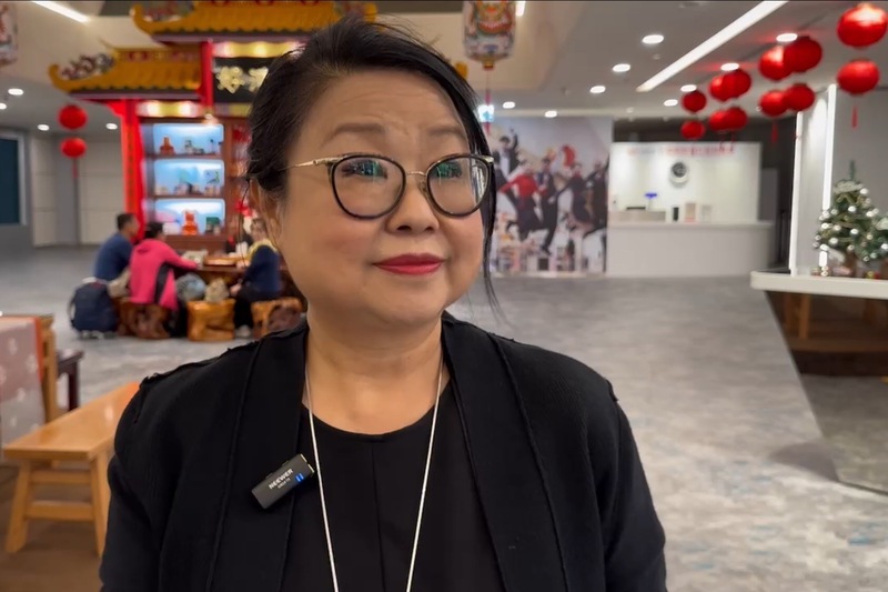 采盟免稅店蹭台灣隊合照挨批，董事長古素琴承諾捐款當培育青少年棒球發展種子計劃基金。(采盟免稅店提供/圖：中央社)