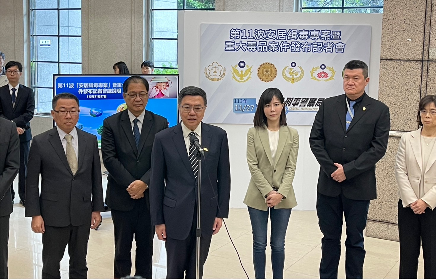 行政院長卓榮泰27日出席警政署「第11波安居緝毒專案」成果展記者會。(鄭佑漢攝)