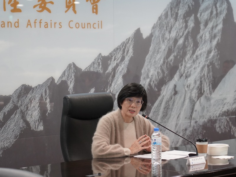 台港經濟文化合作策進會3日下午召開董事、監察人聯席會議，推選央廣董事長賴秀如接任策進會董事長，圖為賴秀如於會議中致詞。(圖：中央社)