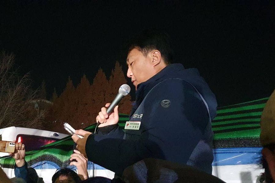 南韓最大工會之一的全國民主勞動組合總聯盟宣布發起無限期大罷工，揚言直到尹錫悅下台。(FB@Korean Confederation of Trade Unions)