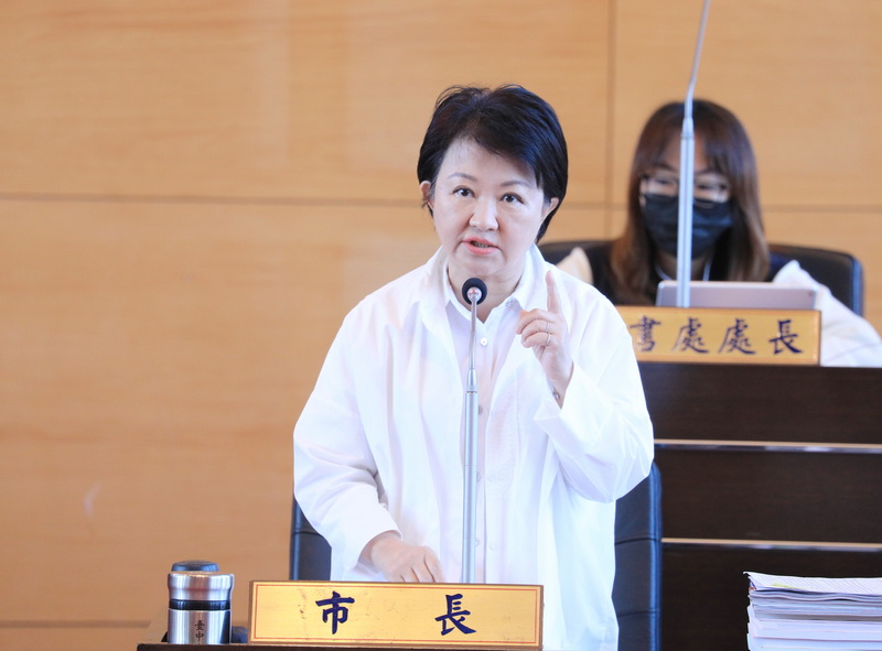 台中市議員曾朝榮認為台中已經變成中國統戰的「一級戰區」，台中市長盧秀燕(圖)回應，如有違反國家安全法令請具體檢舉。(資料照：中央社)