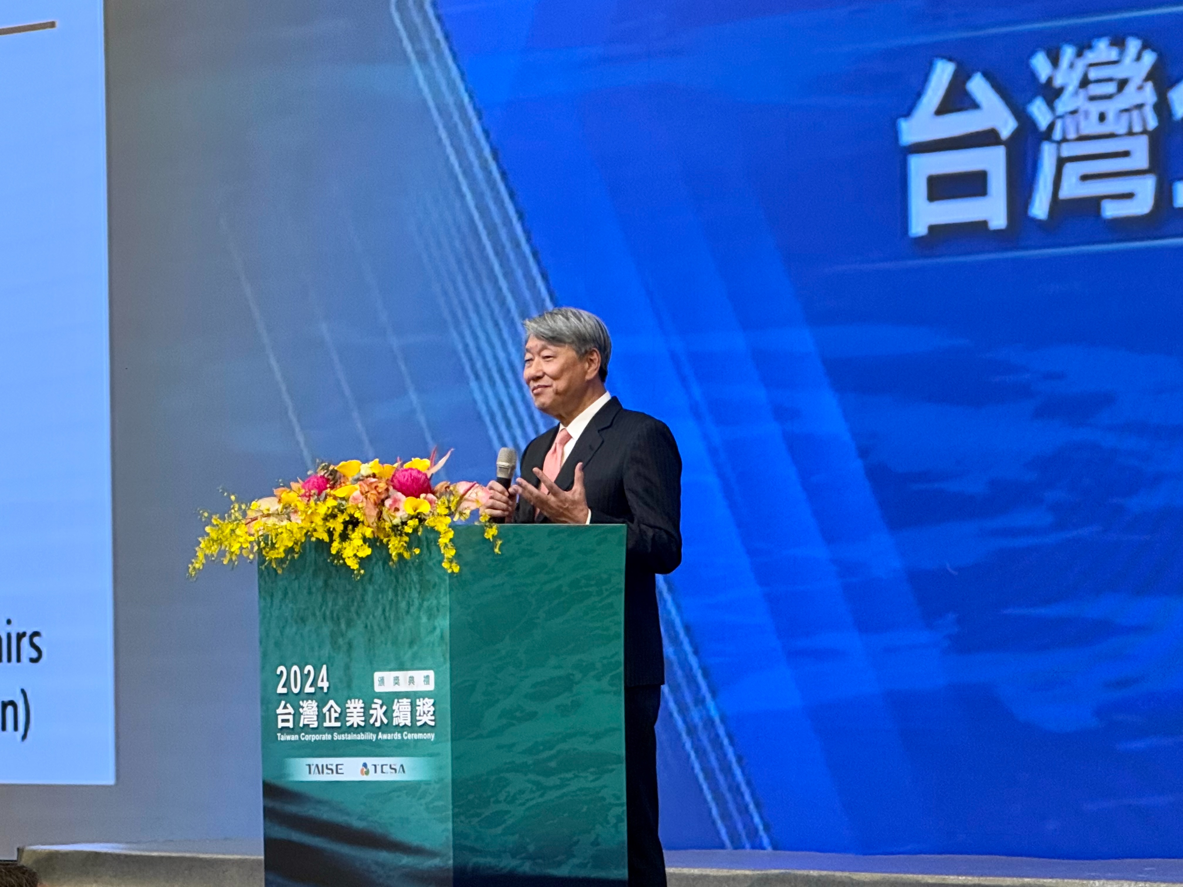 經濟部長郭智輝分析，興達海基喪失競爭力主因是港區深度不足。（謝佳興 攝）