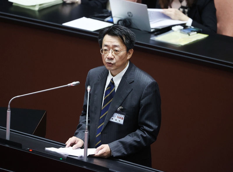 立法院全院委員會12日持續審查司法院大法官人事案，大法官被提名人廖福特(圖)列席，並進行口頭報告。(圖：中央社)