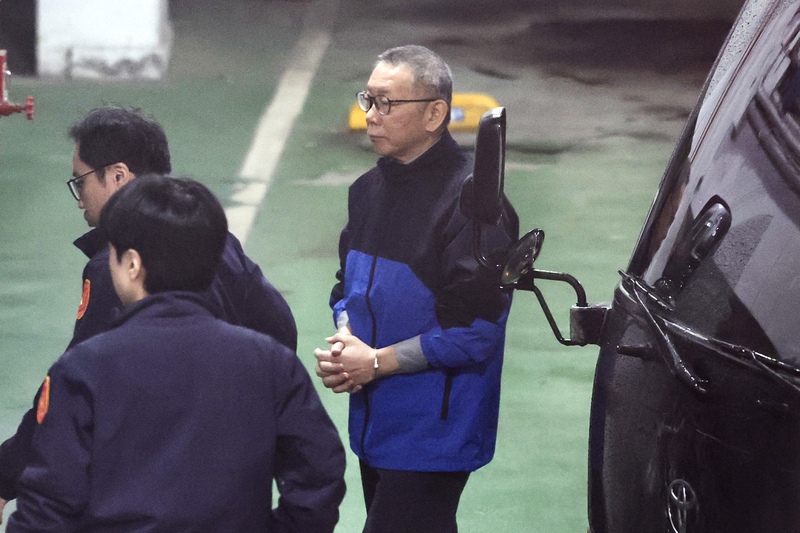 前台北市長柯文哲(右)。資料照。(圖：中央社)