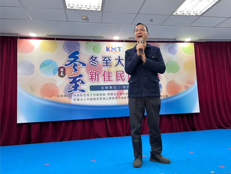 朝野立委20日為選罷法修法等激烈攻防，國民黨主席朱立倫出席「113年新住民回娘家大團圓」時受訪表示，開會不是比拳頭是比人頭，嚴正譴責民進黨讓民主嚴重倒退。 (圖：中央社)