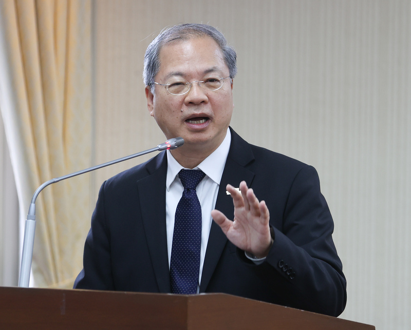 行政院秘書長龔明鑫表示，國際貨幣基金(IMF)上修台灣今年經濟成長率達2.9%，如果特別預算能盡快通過，及時挹注，可望達成IMF的預測目標，「說不定更高」。(圖：中央社)