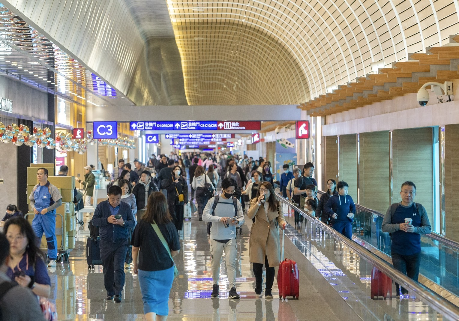 因應寒假與春節假期國人赴日旅遊高峰，桃園機場公司再度與日本出入國在留管理廳合作實施「台日機場入境事先確認」作業，讓赴日旅遊更加快速便利。(桃機公司提供)