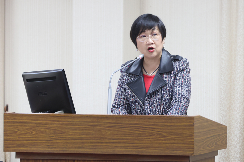 僑務委員會委員長徐佳青15日上午列席立法院外交及國防委員會進行專題報告，並備質詢。(圖：中央社)