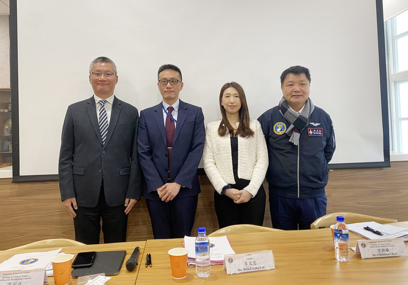 前國防院執行長李文忠(圖右1)。(中央社檔案照片)