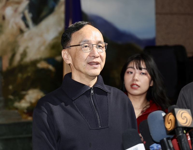 國民黨主席朱立倫24日表示，通過近新台幣3兆元的預算，怎可能沒油可用，除非是駕駛不會開車，或是存心要製造情緒勒索的情境，這大可不必。(圖：中央社)