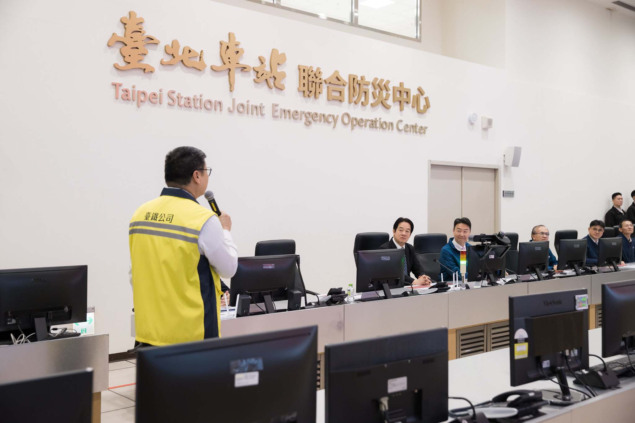 賴清德總統24日前往台北車站視察春節疏運整備的情況。(圖：總統府flickr)