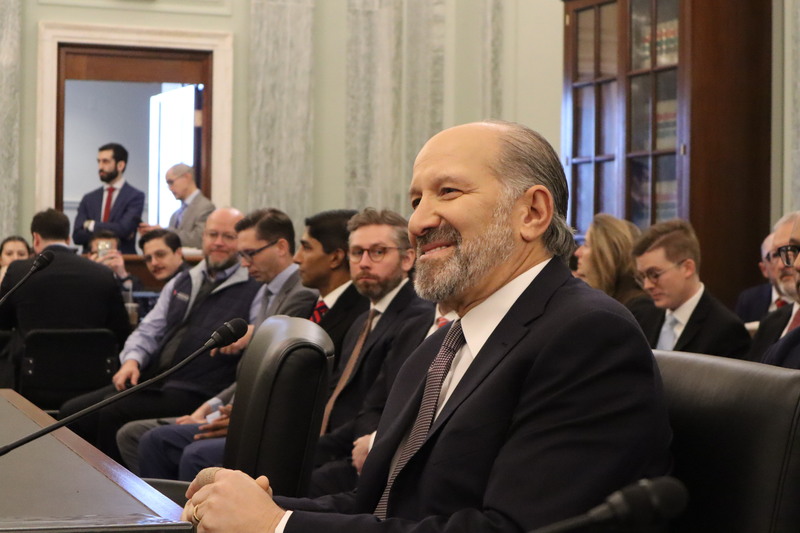 美國準商務部長盧特尼克(Howard Lutnick)（前）29日出席參議院人事聽證會。 (圖：中央社)