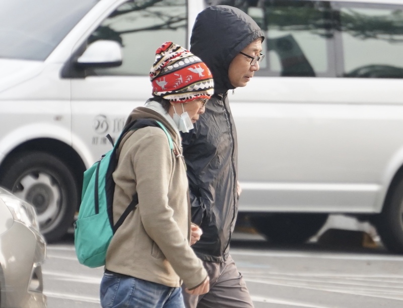 苗栗低溫6.5度 寒流漸弱晚間水氣增。 (圖：中央社)