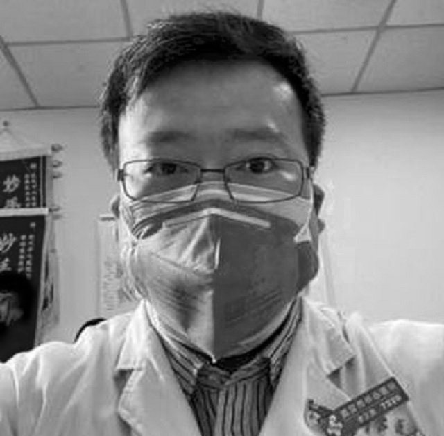 中國首位揭發新冠肺炎疫情的醫師李文亮去世已五週年，中國民眾不再甘於被壓迫，不再保持沉默。(圖取自微博)