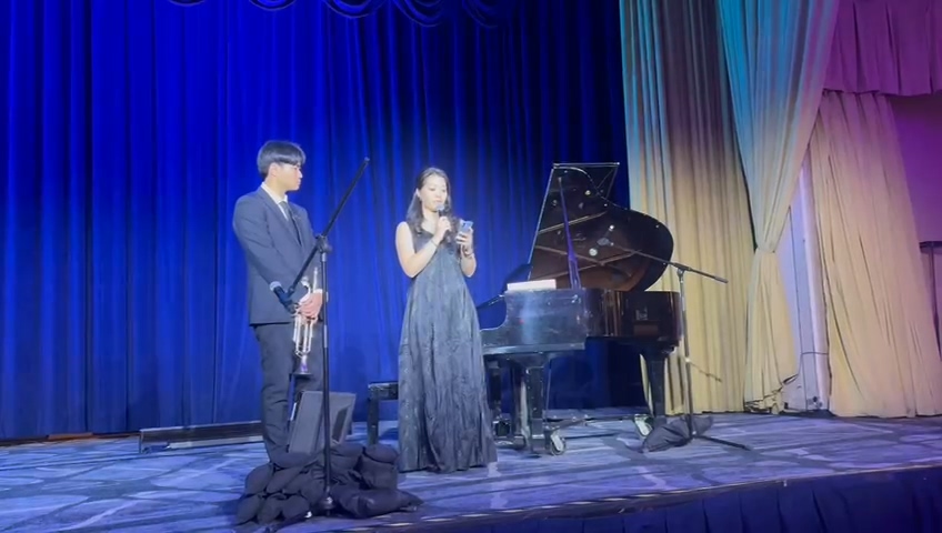 兩位來自台灣基督教長老會代表史無前例地於6日在全美祈禱早餐會的晚宴上帶領全場為台灣禱告。(圖：china Aid)