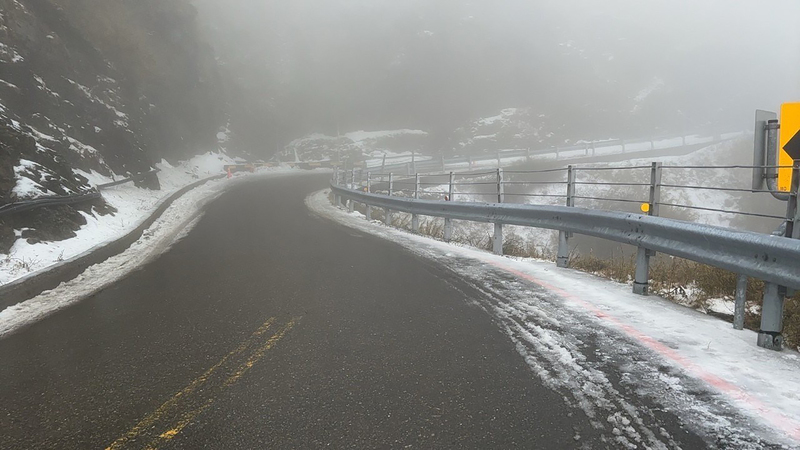 公路局宣布8日晚間6時至9日清晨7時將預警性封閉翠峰至大禹嶺路段。(交通部公路局中區養護工程分局提供)