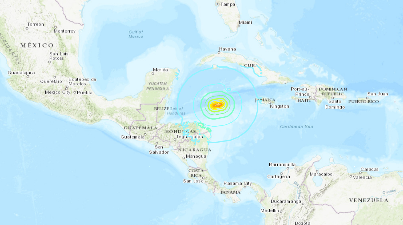 開曼群島(Cayman Islands)海岸約130英里(209公里)外海美東時間8日發生規模7.6地震並引發海嘯警報。(圖:usgs.gov)