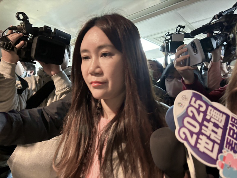 民進黨台北市議員陳怡君(前)。資料照。(圖：中央社)