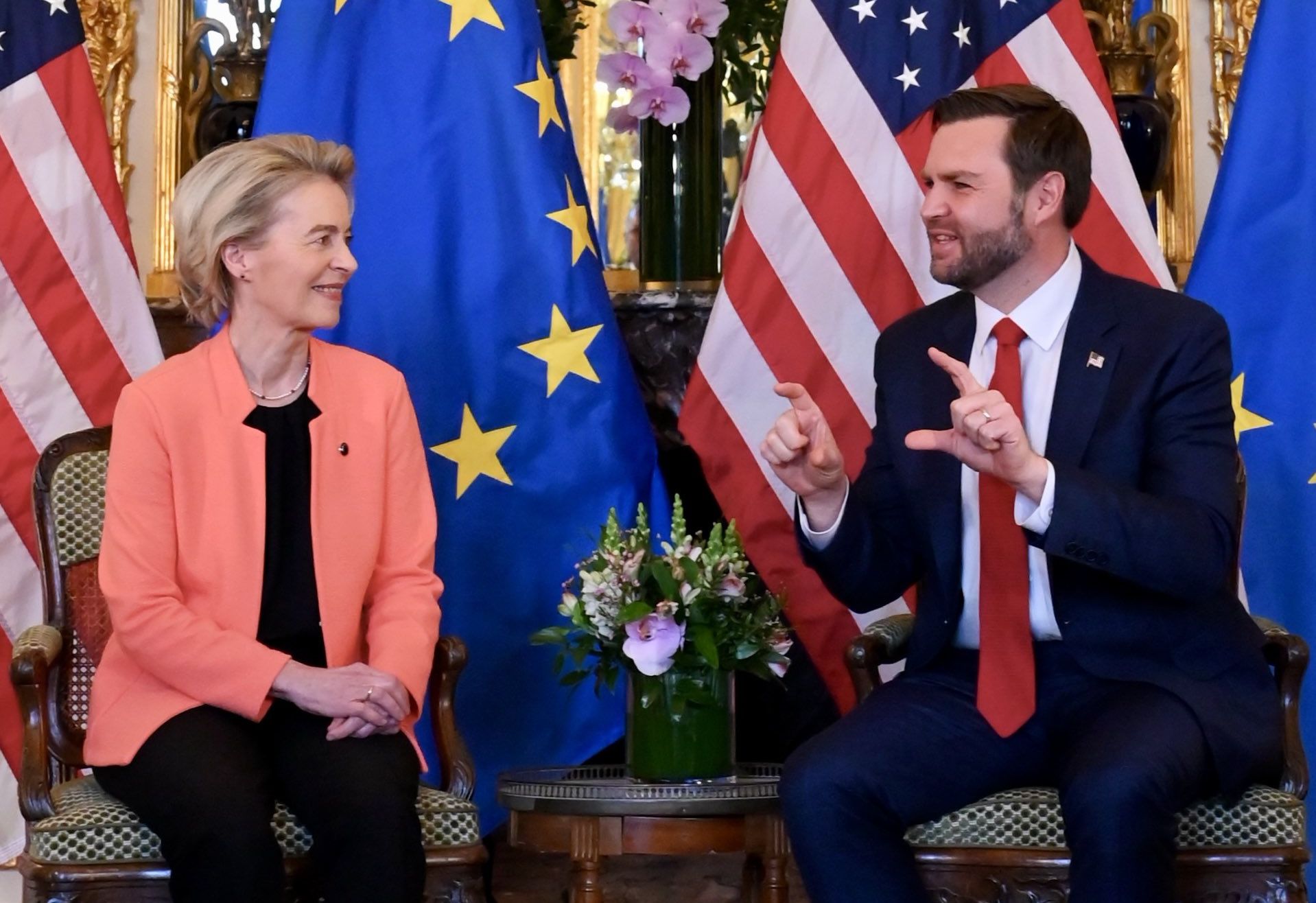 歐盟執委會主席范德賴恩(Ursula von der Leyen)11日與美國副總統范斯(JD Vance)見面。 (圖:X@vonderleyen)