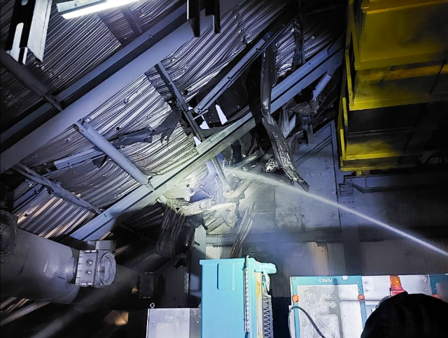 烏克蘭總統澤倫斯基(Volodymyr Zelenskyy)今天(14日)表示，一架俄羅斯無人機攻擊為控制輻射外洩而在車諾比(Chernobyl)核電廠建造的防護罩。(圖 : X平台/Volodymyr Zelenskyy)