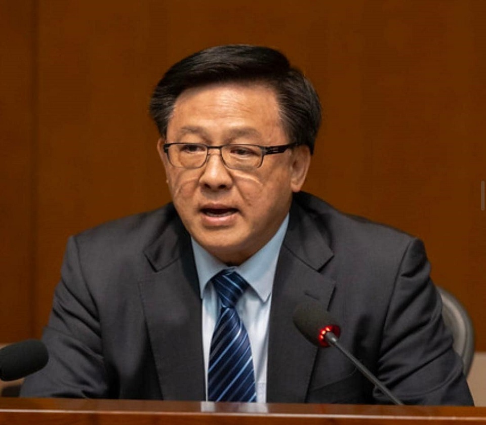 香港立法會議員何君堯日前提出一項「守護本港一夫一妻、一男一女的婚姻制度」議案，並指目標是「弘揚中華民族優秀傳統文化，防範及抵制不良文化的影響」。(FB@何君堯 Junius Ho Kwan Yiu)