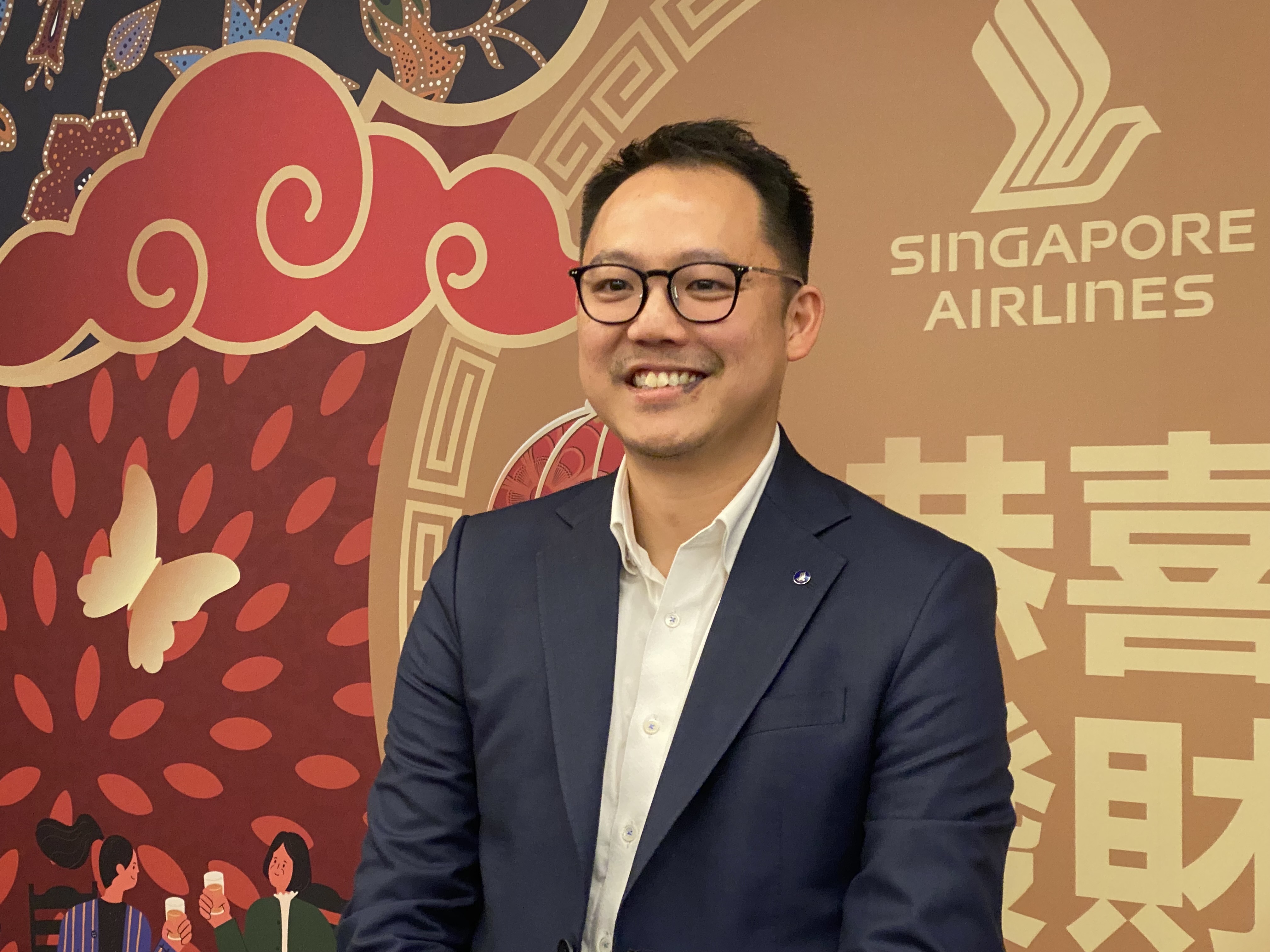 新航台灣分公司總經理關山18日宣布，將於今年北半球的夏季班表，針對台灣3熱門航點增班。(吳琍君 攝)