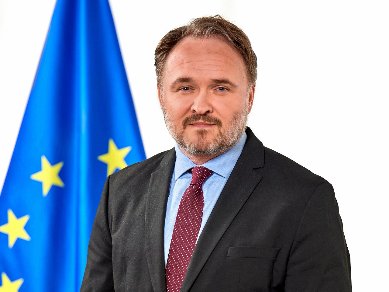 歐盟擬進口更多美國天然氣取代俄羅斯供應-新聞-Rti 中央廣播電臺