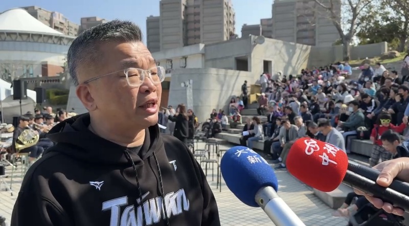 世界棒球經典賽資格賽(WBCQ)台灣隊首戰失利，中華職業棒球大聯盟會長、民主進步黨籍立法委員蔡其昌22日表示，比賽有輸有贏，當下掌握現有狀況全力以赴。(蔡其昌服務處提供)(圖：中央社)