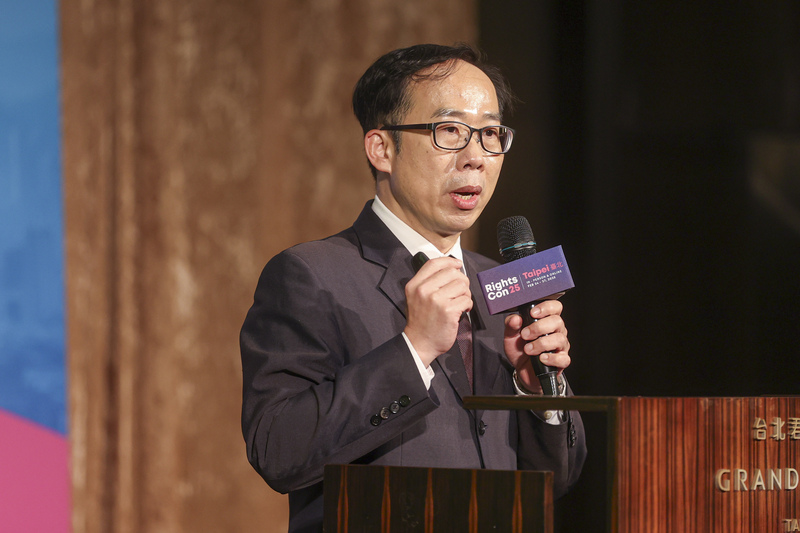 數發部數位國際司長莊盈志24日上午在台北出席全球數位人權大會(RightsCon)國際記者會。(圖：中央社)