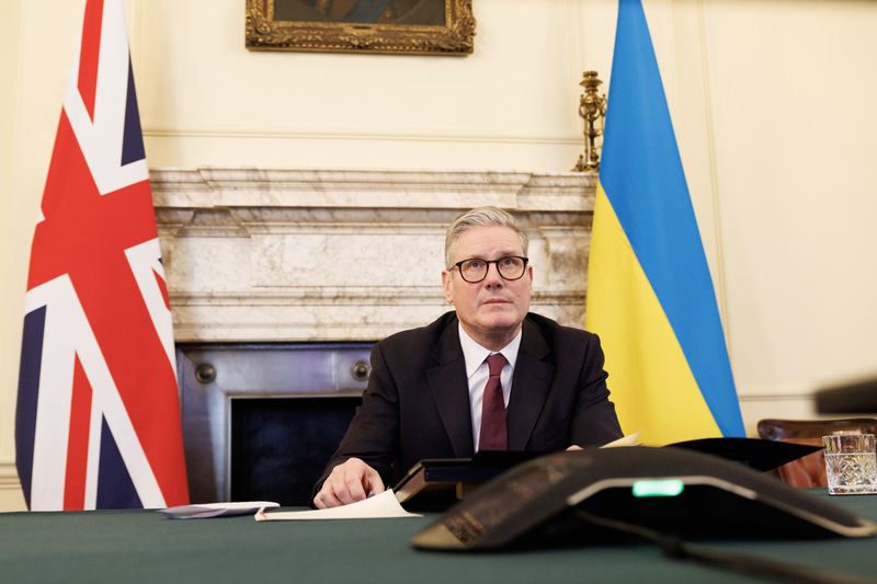 英國首相施凱爾重申烏克蘭持久和平需美國「後盾」。 (圖：中央社)