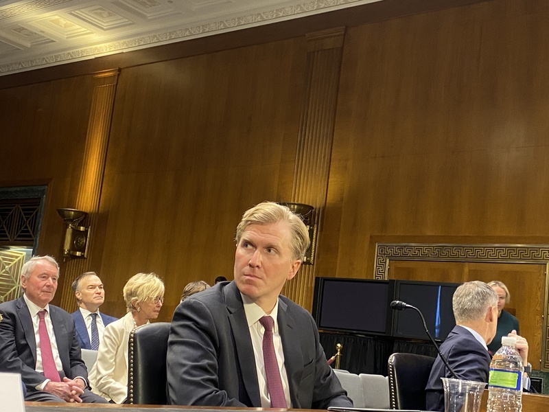 美國總統川普提名柯伯吉（前排）為國防部負責制定政策的次長。 (圖：中央社)