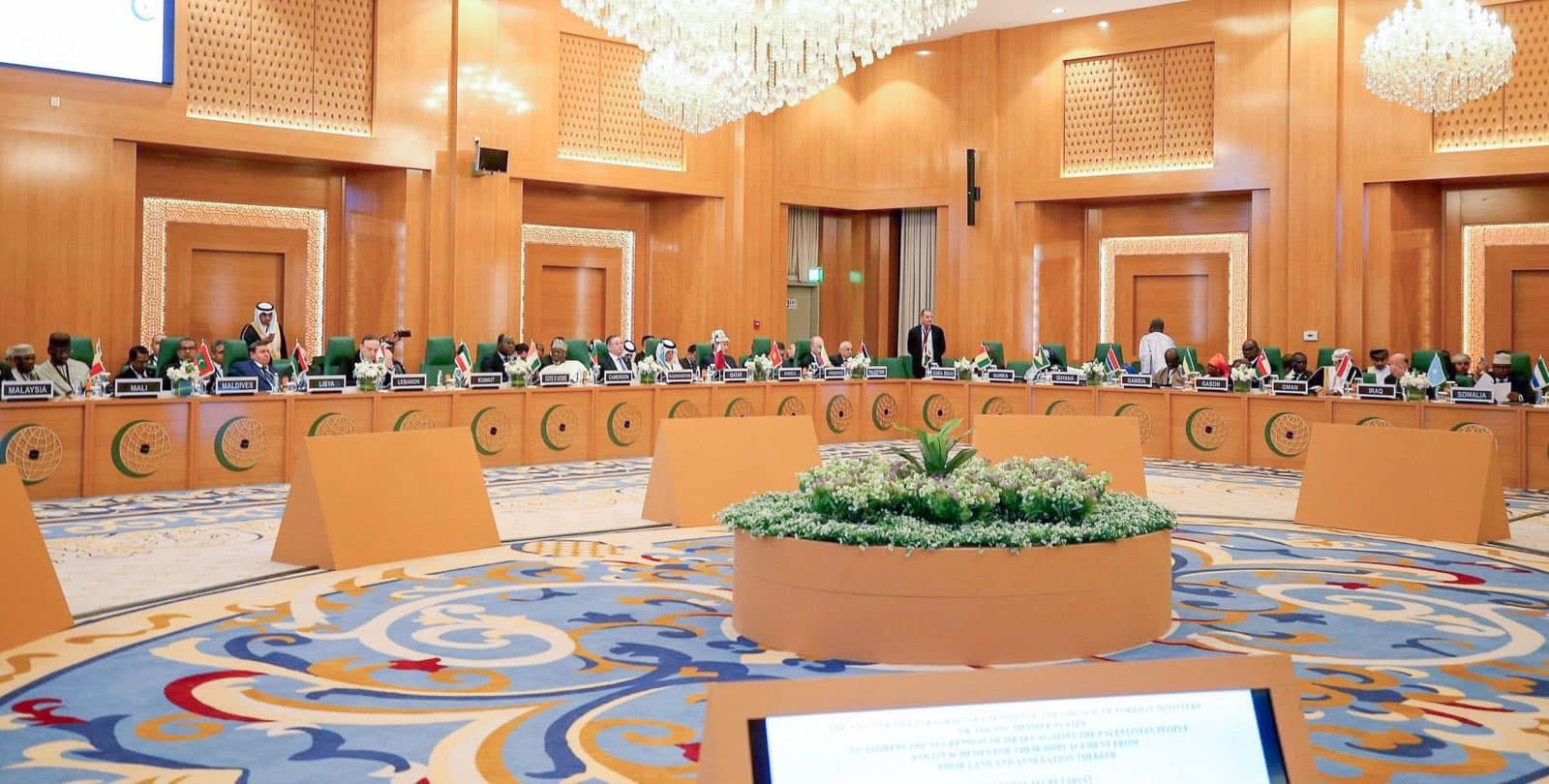 伊斯蘭合作組織(OIC)外長峰會(圖)，7日支持阿拉伯聯盟(Arab League)提出的重建加薩(Gaza)替代方案。(FB/@oicinenglish)